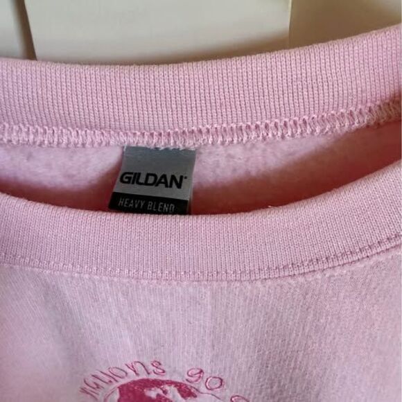 Women’s Christian Hand Embroidered Pink Gildan Crew Jesus God Sweatshirt Med - Picture 3 of 6